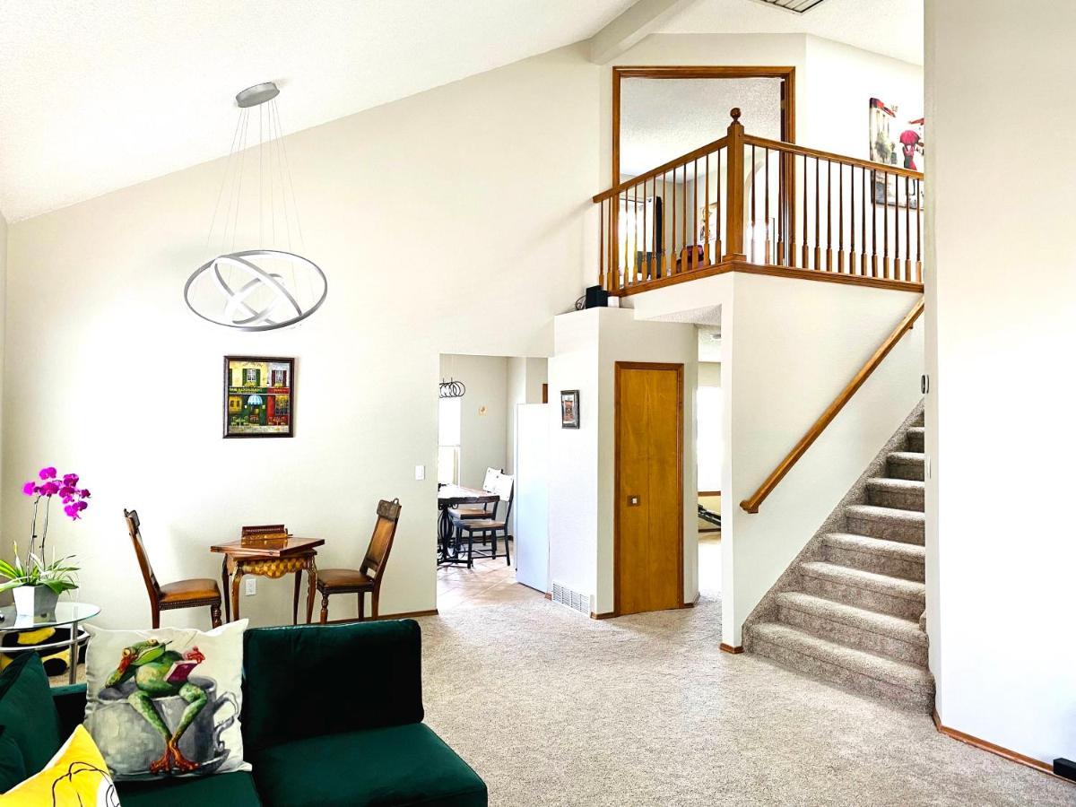 Artsy Home Close To Usafa With Fireplace And Patio Colorado Springs Dış mekan fotoğraf